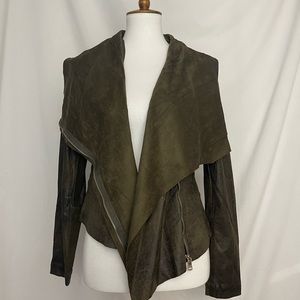 Like New, soft faux suede asymmetrical jacket in Green sz M